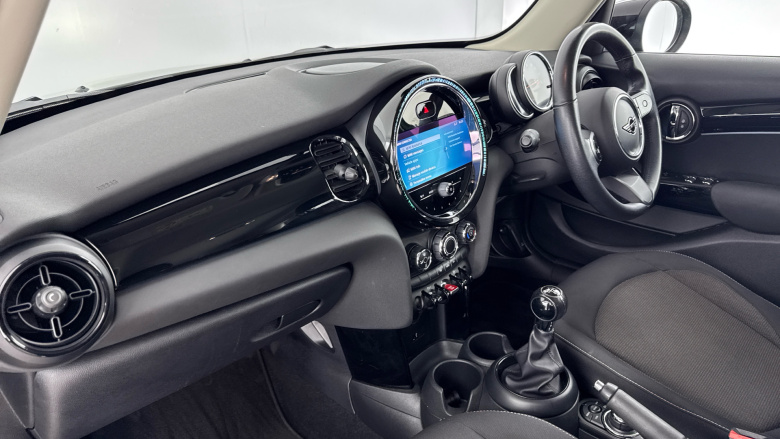 MINI Hatchback 1.5 Cooper Classic 5dr Petrol Hatchback